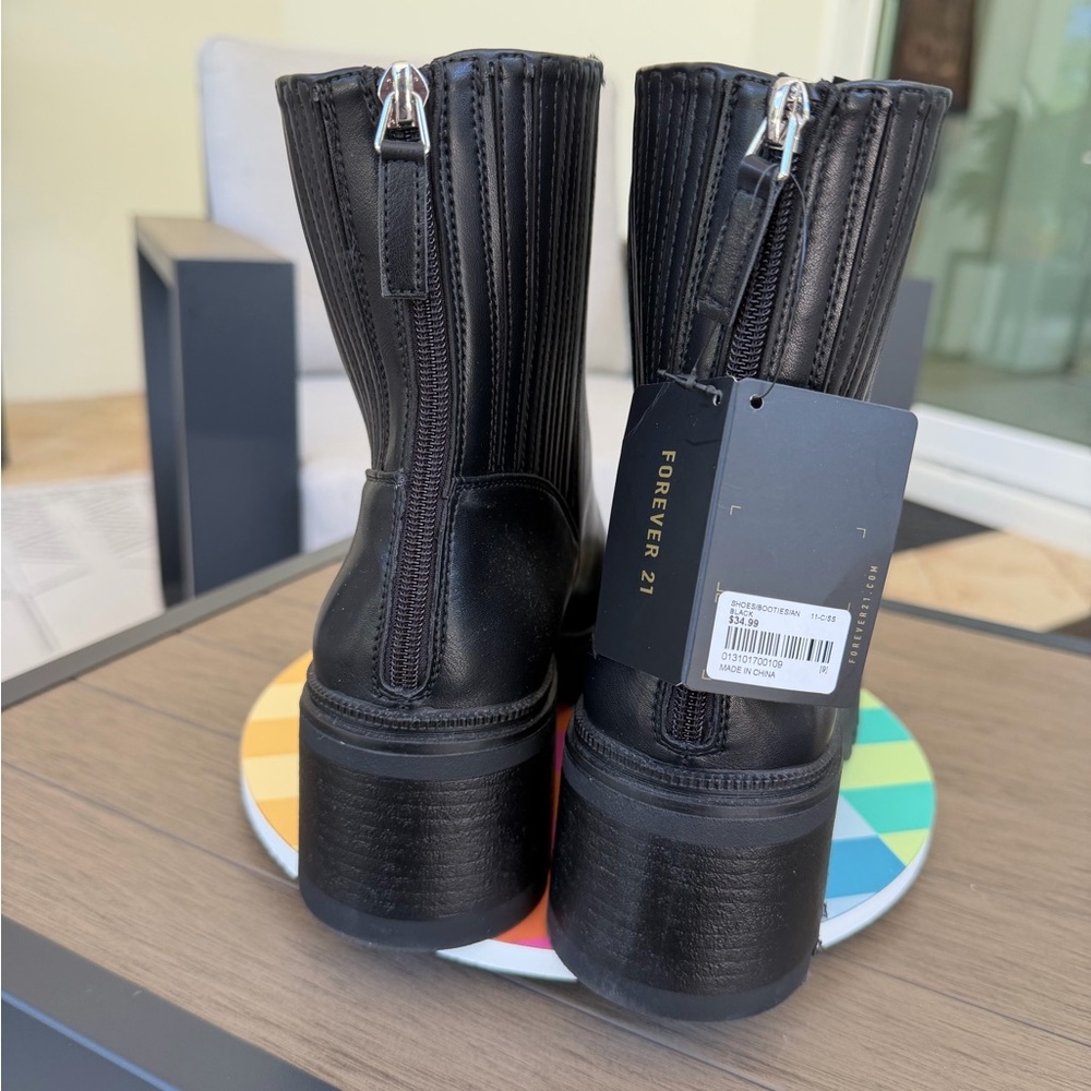 Forever 21 Black Ankle Boots - Picture 5 of 13